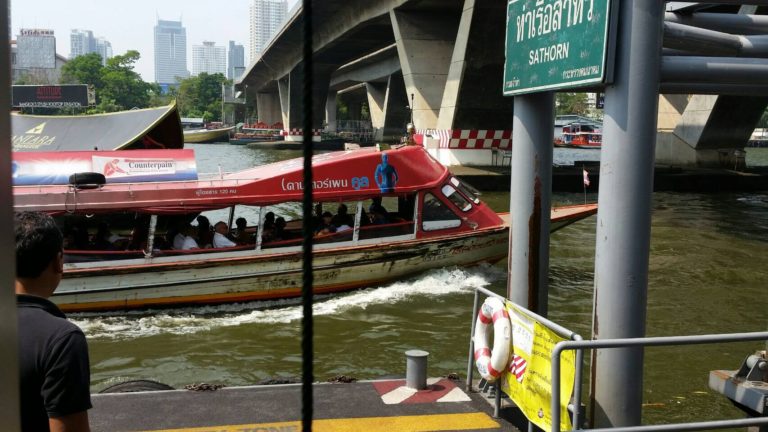 タイの水上バス